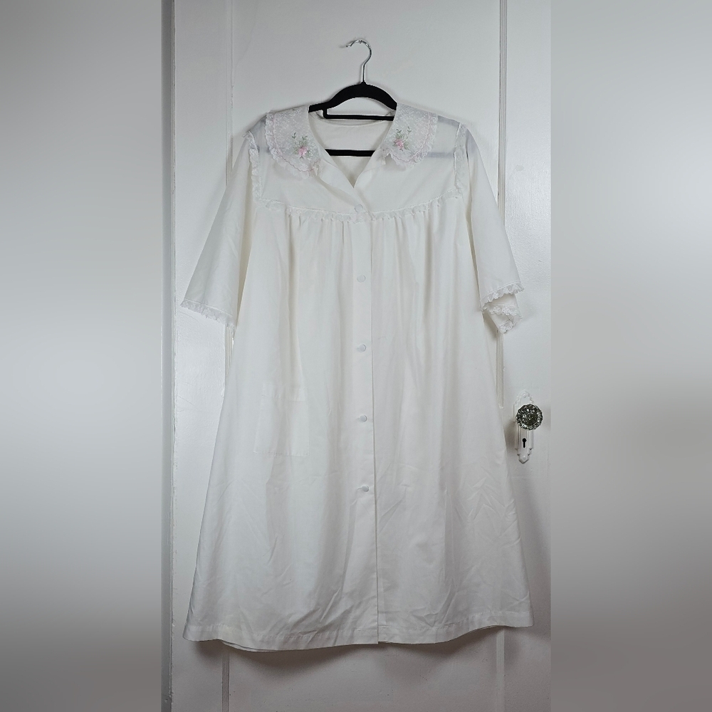 Sears Vintage White Cottagecore Grannycore Lace Trim Nightgown Size L